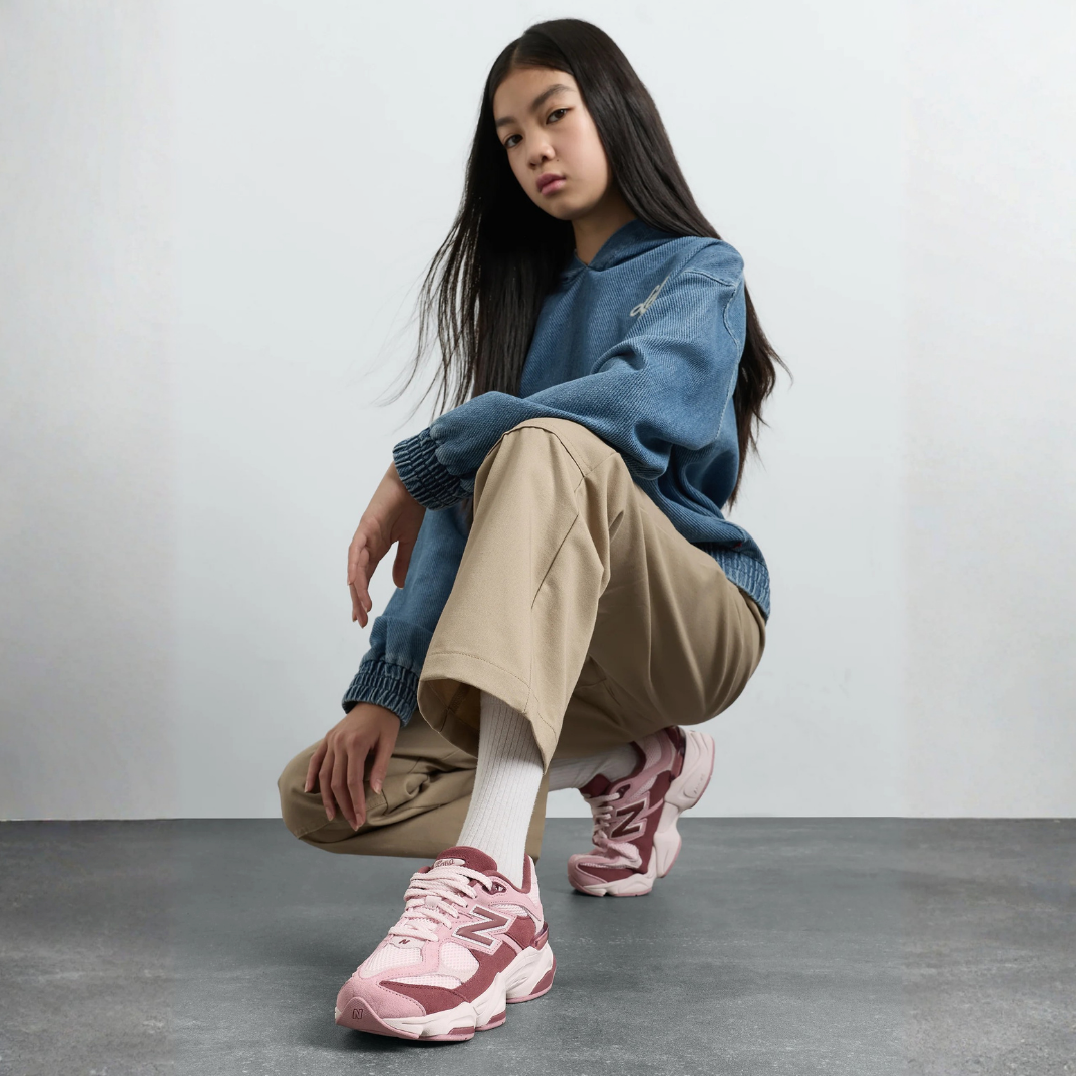 9060 "Pink Red Velvet"