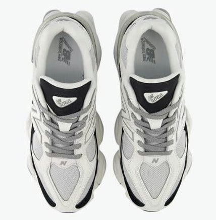 9060 Reflection Black Oreo