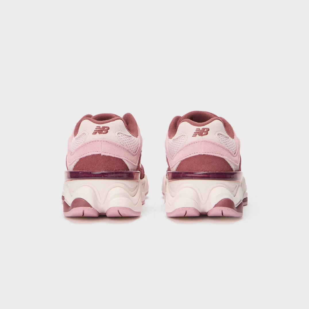 9060 "Pink Red Velvet"